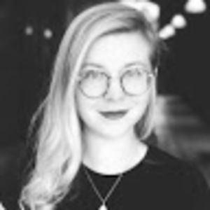 Meet your Posher, Adrienne